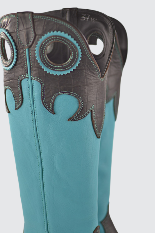 Utah black light blue
