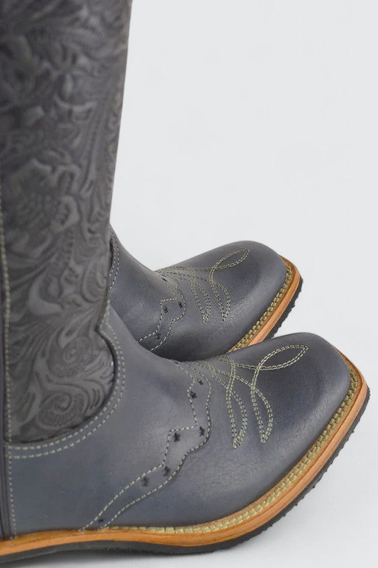 Buckaroo black flower 