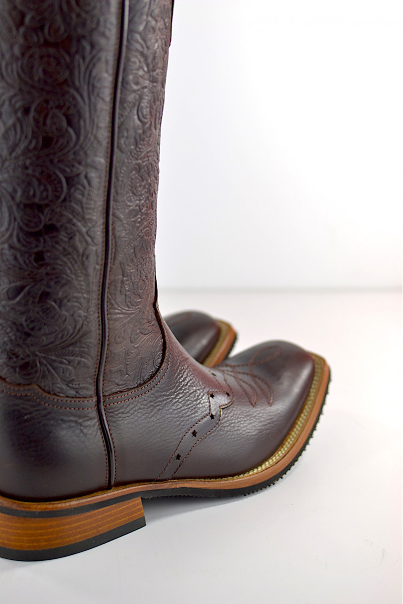 Buckaroo flowers dark brown 