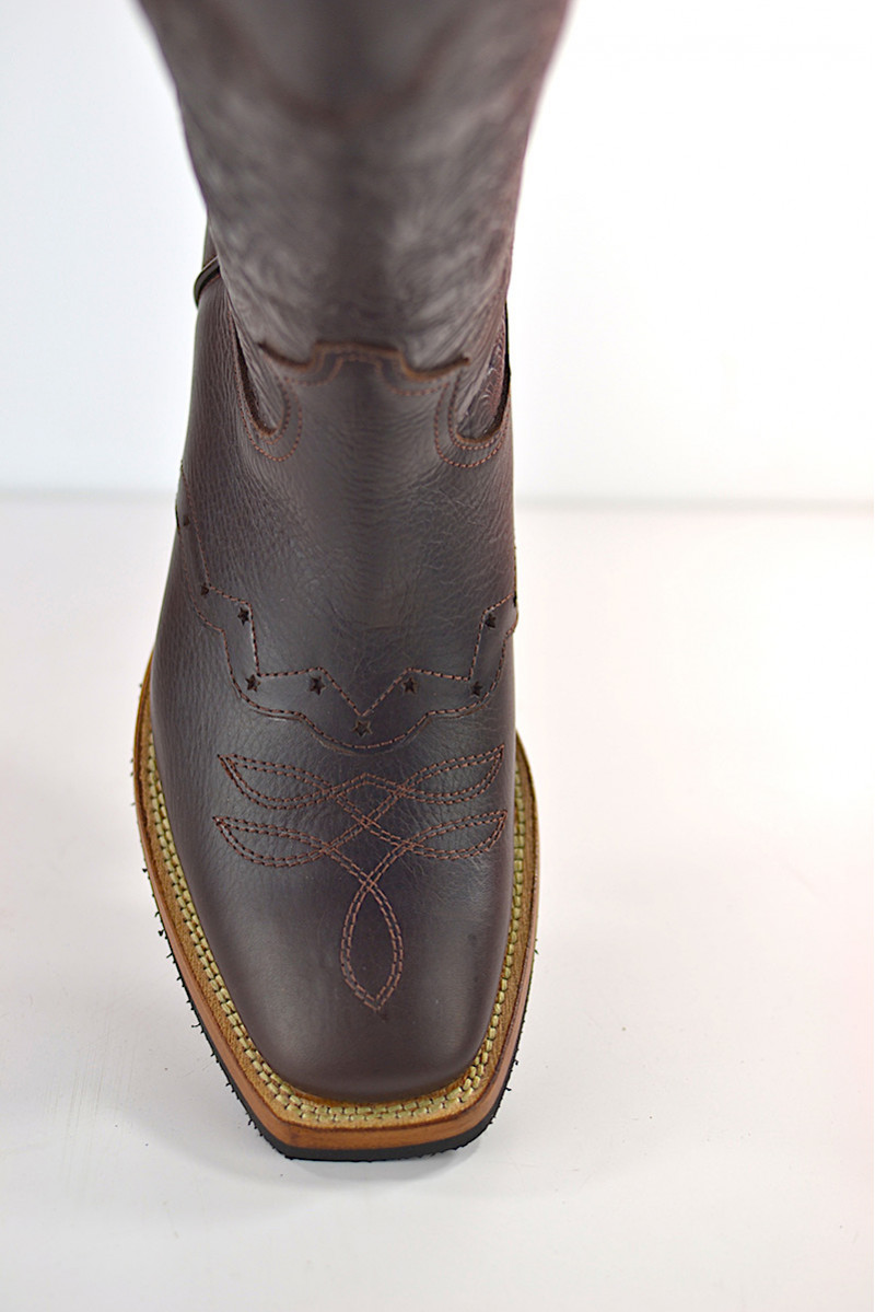 Buckaroo flowers dark brown 